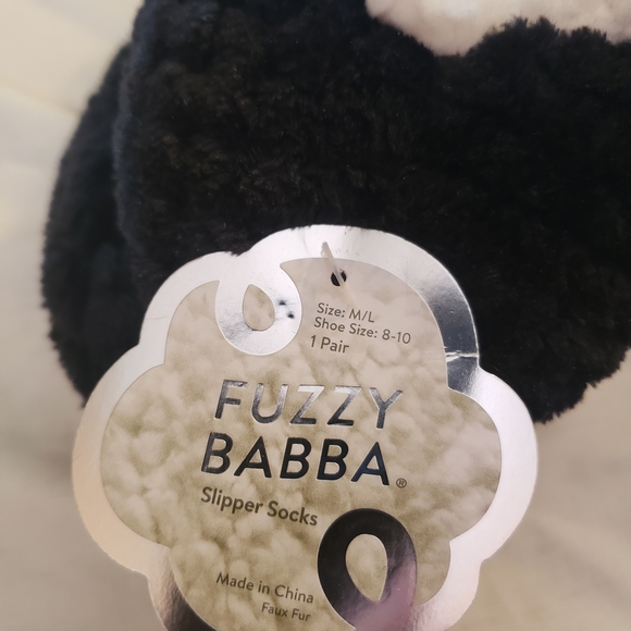 Women's Black Plush Cat Slip-On Slippers with White Sherpa Lining - Picture 2 of 6